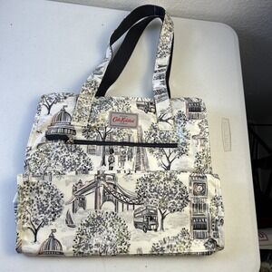 NWT Cath Kidston Printed Oilcloth Bag Tote London City Scenery Zip Close